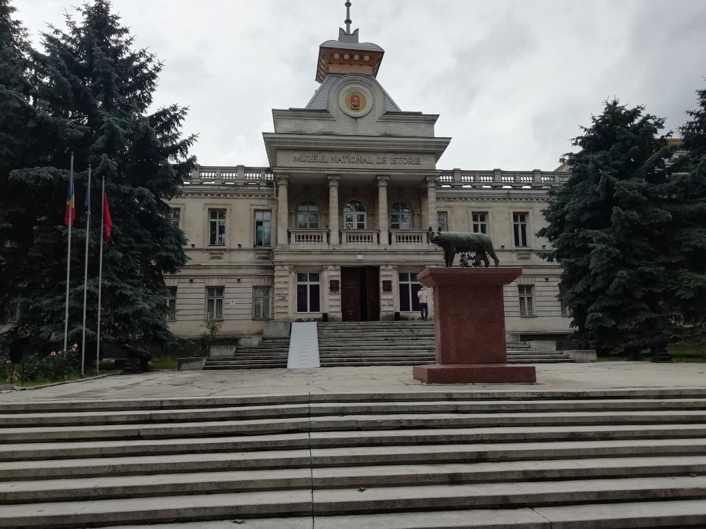 Moldova Ulusal Müzesi'nin dışı