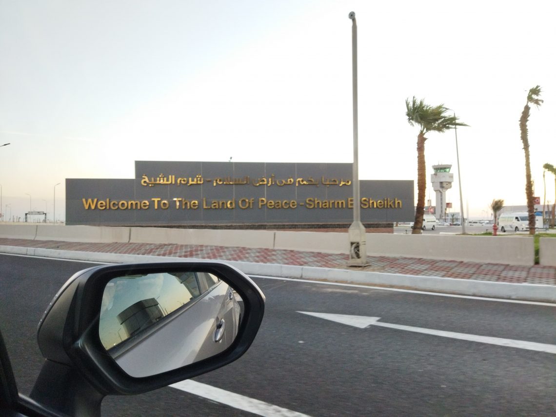 Barış Şehri yazısı, Şarm El-Şeyh Havaalanı