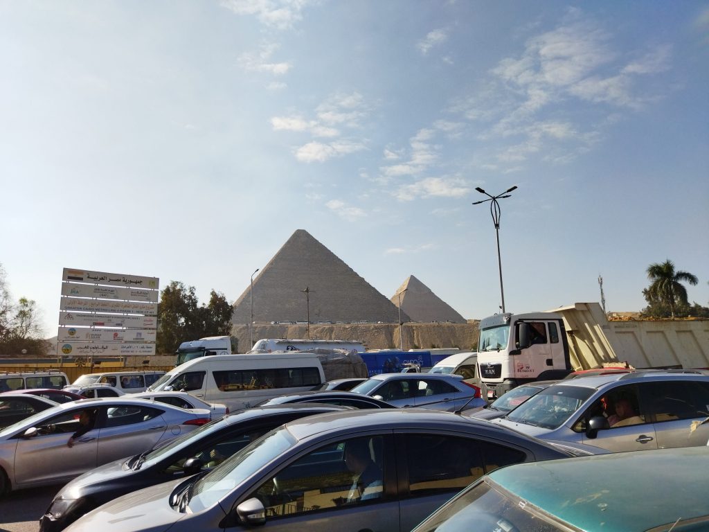 El Haram'dan Piramitler görüntüsü