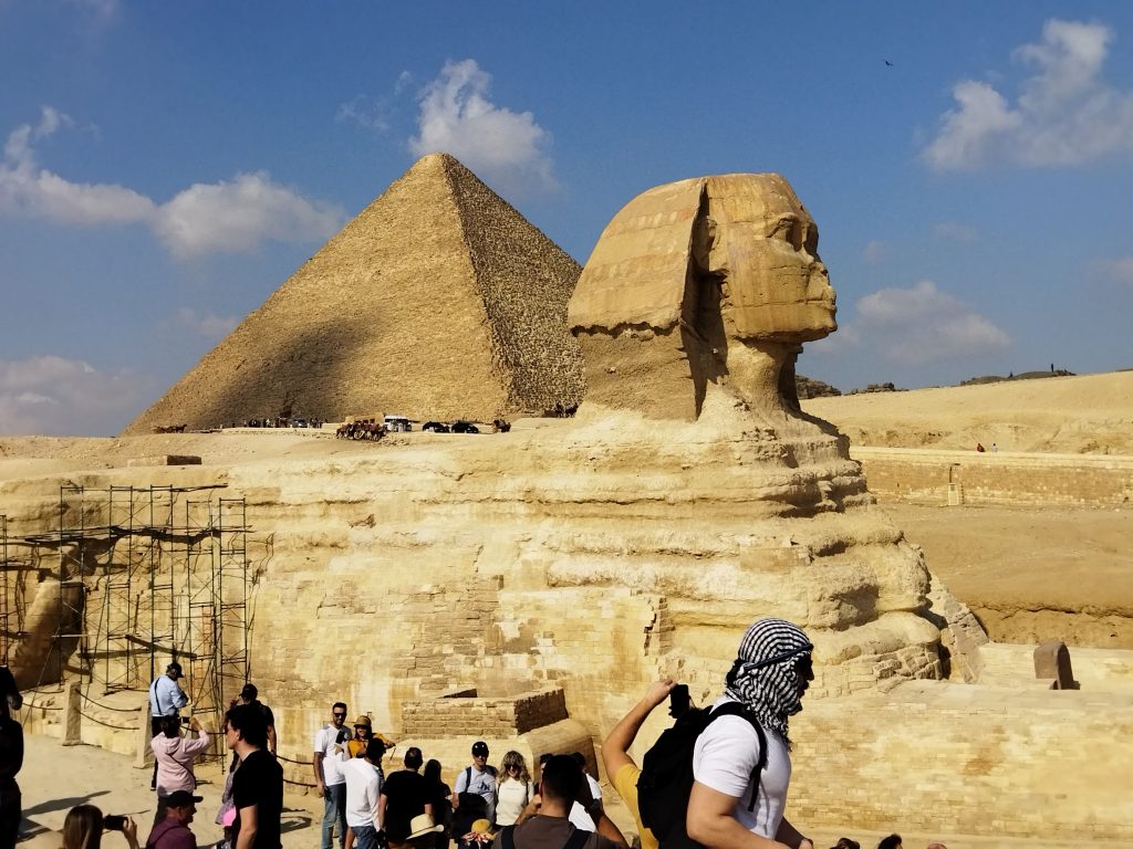 Sfenks ve Büyük Piramit