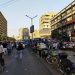 Kahire sokaklarında kalabalık bir an