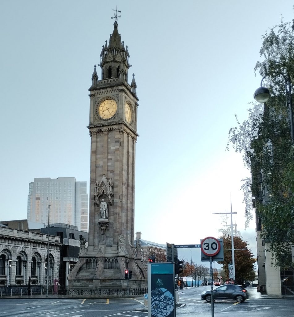 Albert Saat Kulesi, Belfast, Kuzey İrlanda