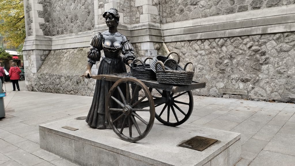 Molly Malone heykeli, Dublin, İrlanda