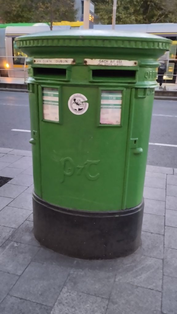 Yeşil posta kutusu, Dublin, İrlanda