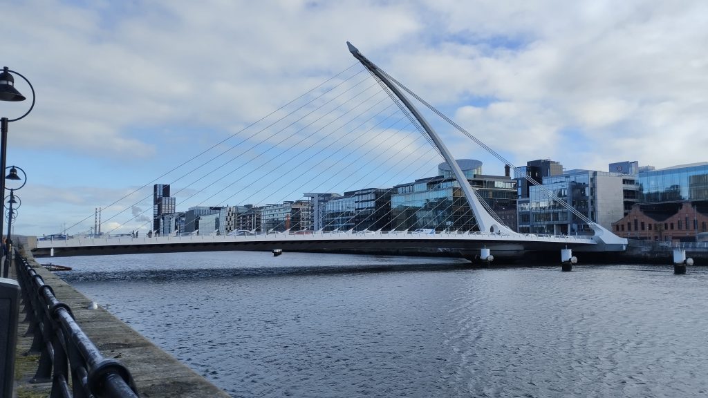 Samuel Beckett Köprüsü, Dublin, İrlanda